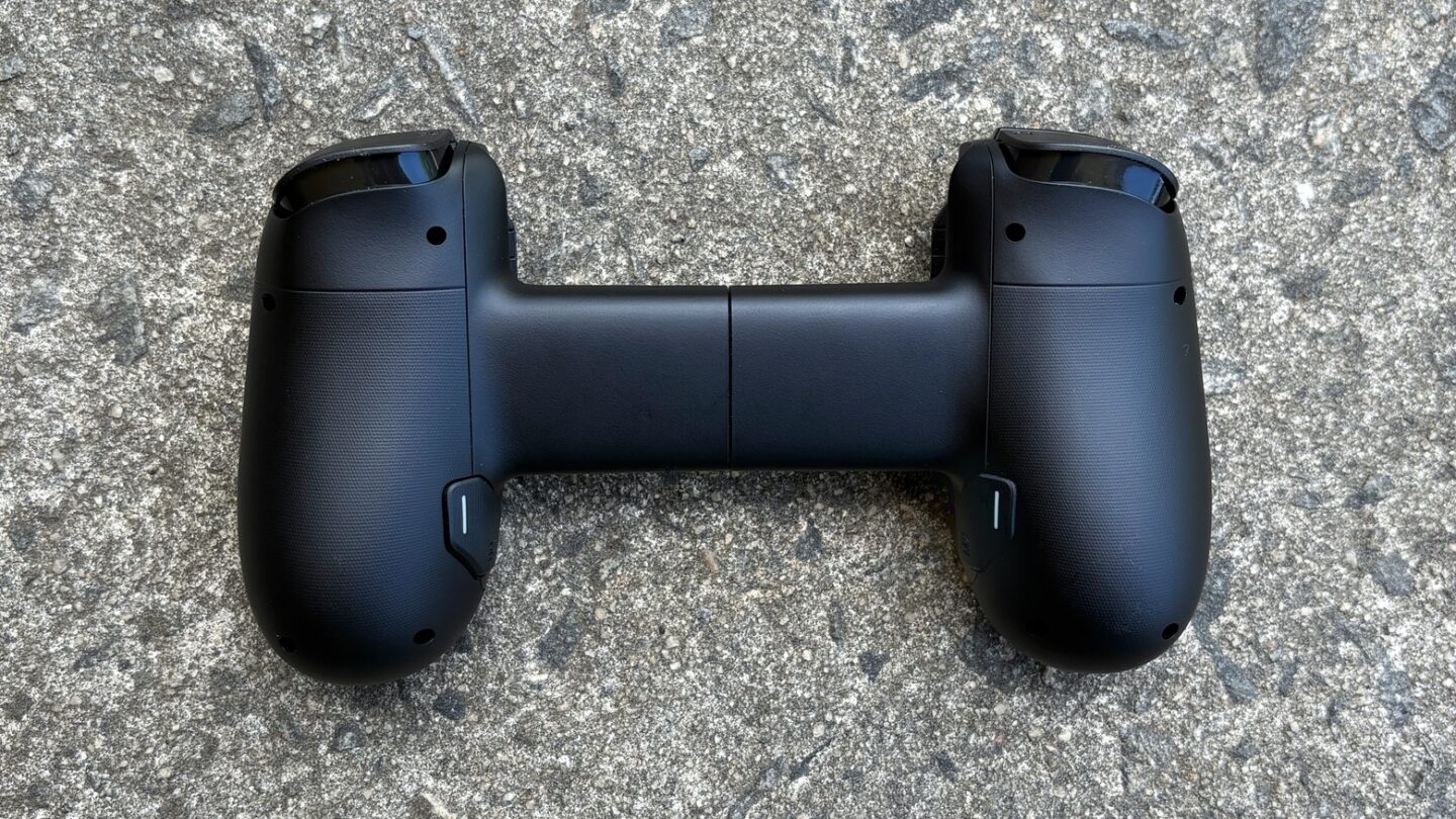 Backbone Pro rear buttons