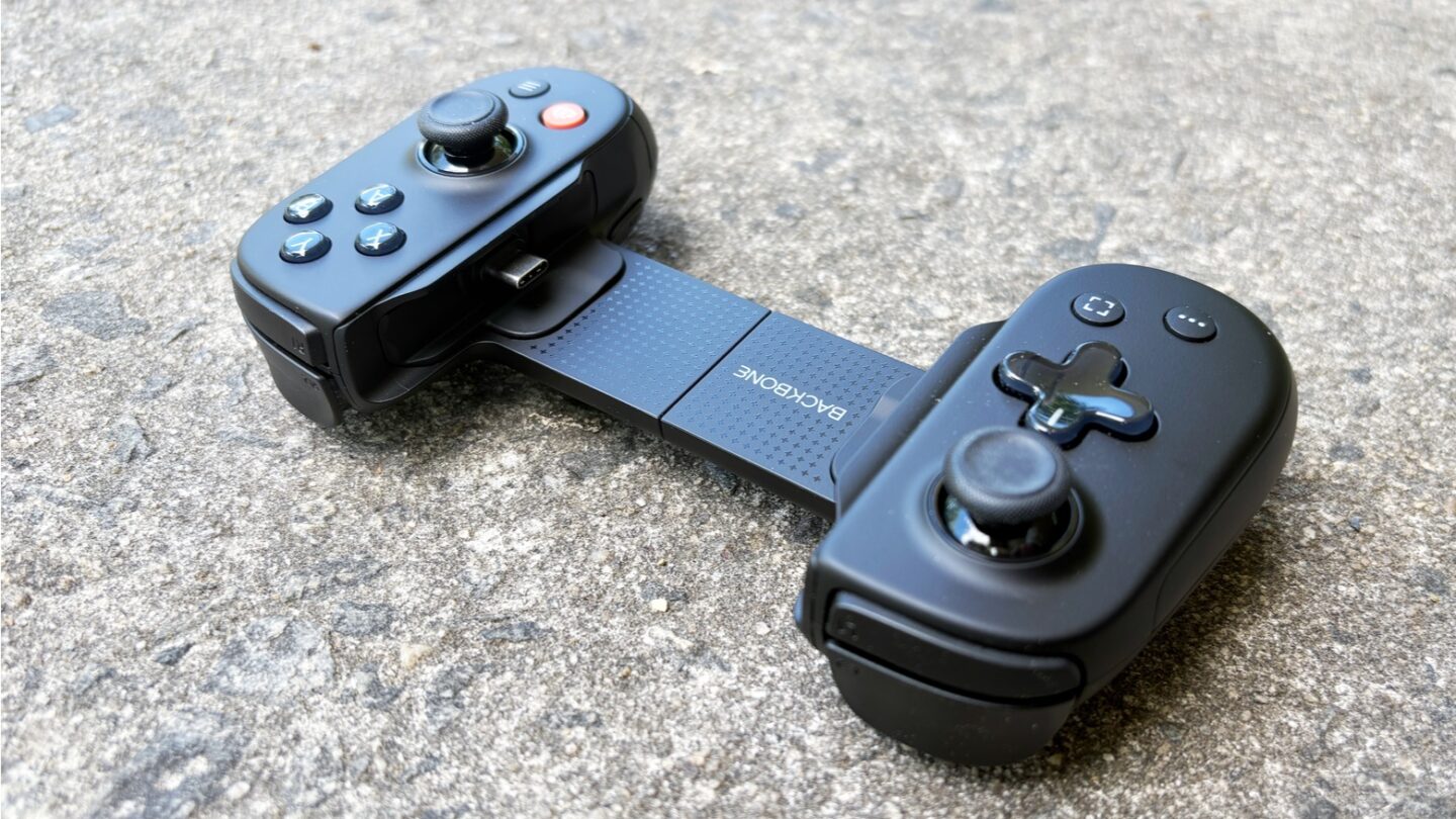 Backbone Pro iPhone game controller